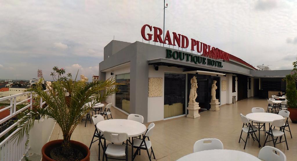 Grand Puri Saron Yogyakarta Hotel Buitenkant foto
