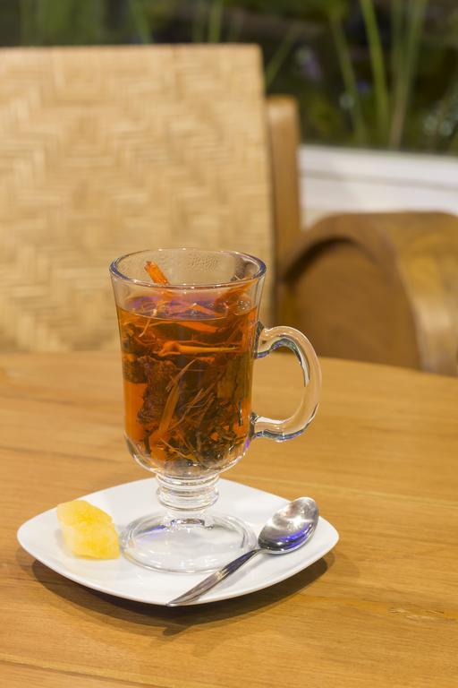 Grand Puri Saron Yogyakarta Hotel Buitenkant foto